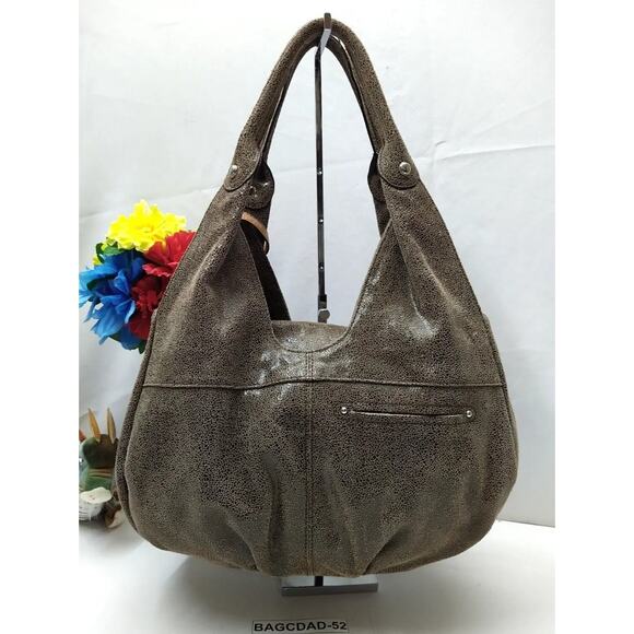 B. Makowsky Gray Crackled Leather Zipper Pockets Shoulder Bag - Picture 2 of 16